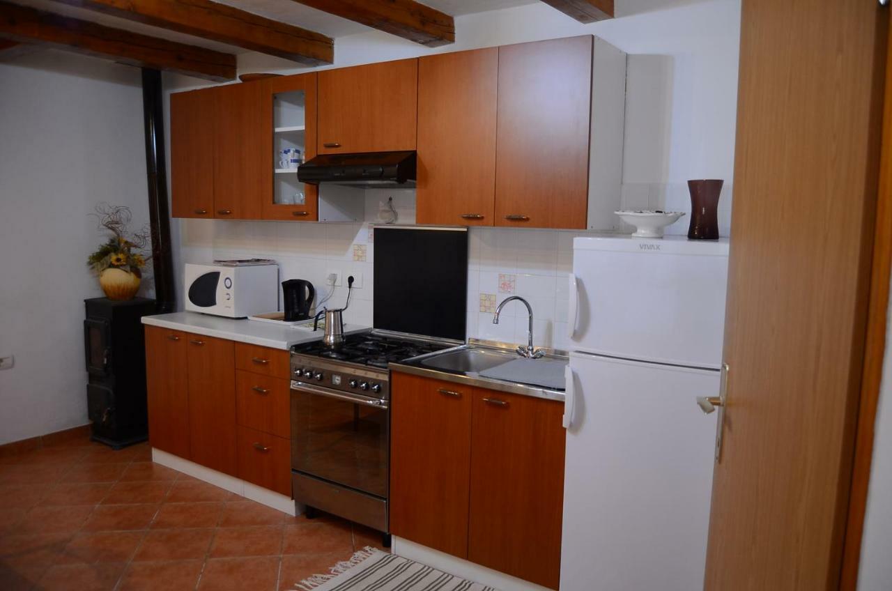 Apartment Duerose Buje Εξωτερικό φωτογραφία