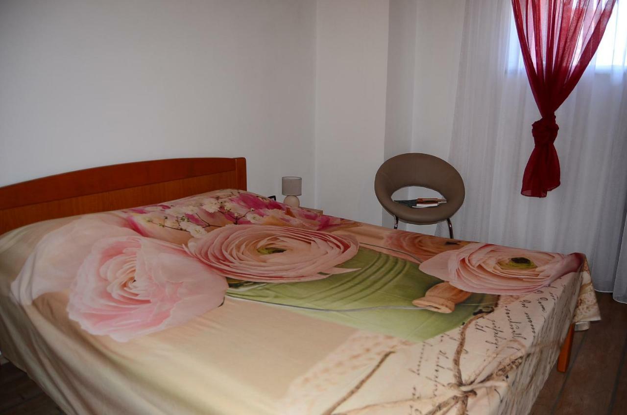 Apartment Duerose Buje Εξωτερικό φωτογραφία